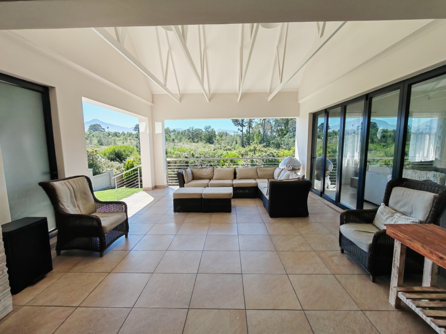 3 Bedroom Property for Sale in Kraaibosch Western Cape